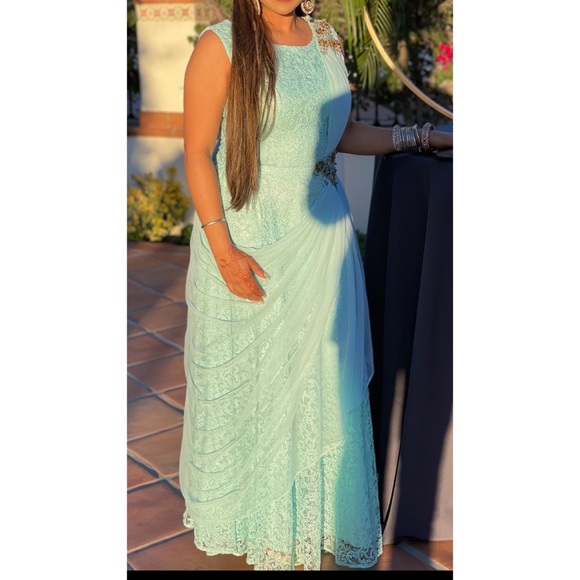 Light Blue Sari Gown - Picture 3 of 4